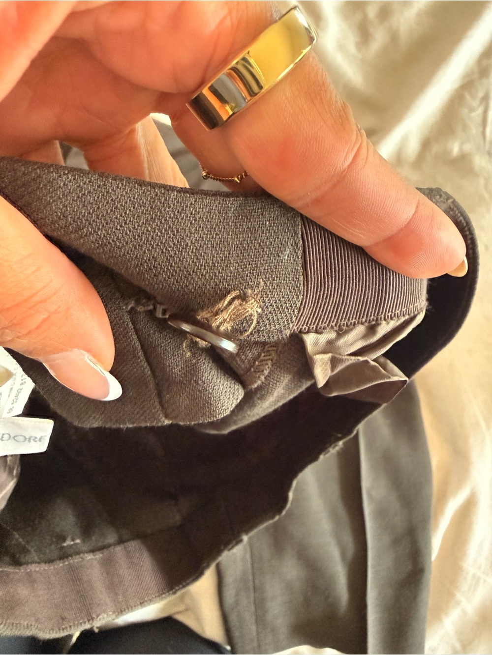 Giorgio Armani Dark‎ Olive High-Waist Pleated Trousers - Picture 4 of 4